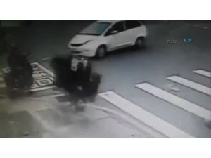 Tayvan’da Feci Scooter Kazası