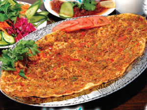 ‘Lahmacun fastfood kadar tehlikeli’