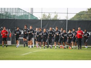 Beşiktaş, İkinci Yarı Hazırlıklarını Sürdürüyor