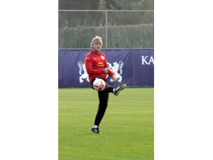 Galatasaray, İkinci Yarı Hazırlıklarını Sürdürüyor