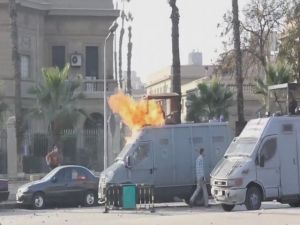 Molotof Polisi Böyle Yaktı