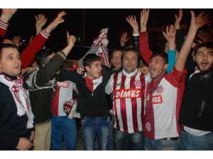 Tokatspor Taraftarları, Galatasaray Maçı İçin Yola Çıktı