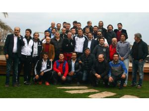 Beşiktaş Teknik Ekibi Ve Yöneticiler, Basın Mensupları İle Yemekte Buluştu