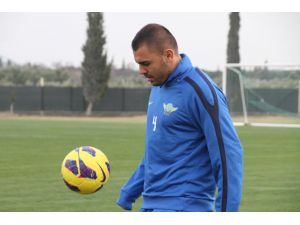 Akhisar Belediyespor, Özgür Can Özcan’ı Kiralık Verdi