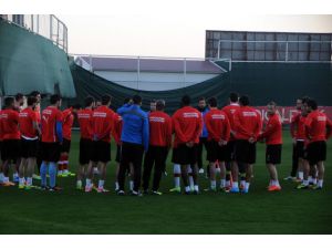 Medical Park Antalyasporda Galatasaray Mesaisi Sürüyor