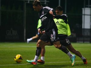 Beşiktaş, İkinci Yarı Hazırlıklarını Sürdürüyor