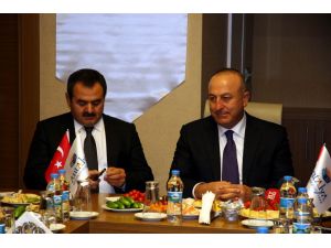 Ab Bakanı Çavuşoğlu, Antalya İhracatçılar Birliği’ni Ziyaret Etti
