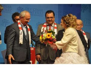 Ayakkabı Kutusunda Ametist Taşı Hediye Edildi