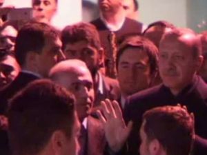 Öğretmenlere Müjdeyi Kendi Elleriyle Verdi