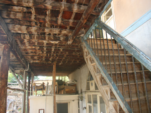 Ev başımıza çökecek, kimse yardım etmedi