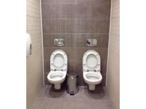 Ruslardan İkiz Tuvalet Fiyaskosu