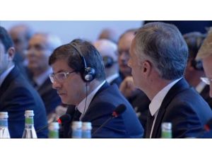 Davutoğlu, Esed Rejimini Topa Tuttu