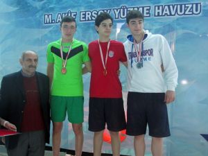 Okul Sporları Yüzme İl Birinciliği Yapıldı