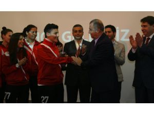 Fatih Terim: Barcelona Modeli Yerine Türkiye Modelini Uygulamakta Fayda Var