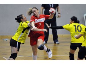 Bayanlar Hentbol Türkiye Kupası