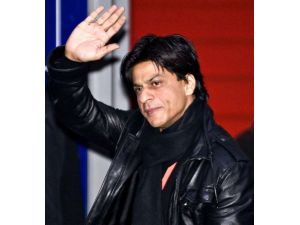 Shah Rukh Khan Hastanelik Oldu !