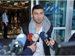 Galatasaray Yönetimi Ve Futbolcularından Aydın Yılmaza Moral Ziyareti