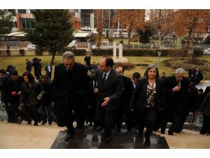 Ynk Heyeti Baydemir İle Görüştü