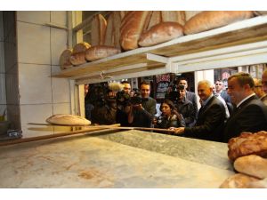 Urla, Binali Yıldırımı Bağrına Bastı