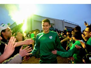 Bursaspor Taraftarından Takıma Tam Destek