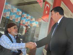 Ak Parti Adayı Çeleğen Vatandaşların Sorunlarını Dinliyor 