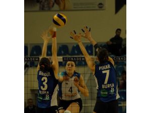 Acıbadem Bayanlar Voleybol Ligi
