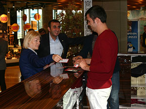 Ateş Dur Durak Bilmiyor...