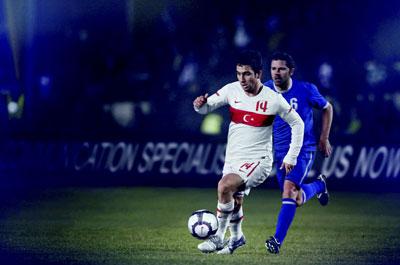 Arda, Milli Takımın yeni formasını tanıttı 