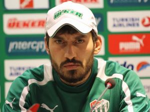 Bursasporlu Şener Özbayraklı 5 Milyon Liraya Serbest