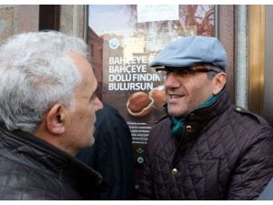 Mustafa Akçay Annesini Uğurladı