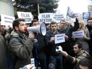 Kosovalı Öğrenciler Protestolara Devam Ediyor