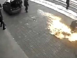 Polisleri Yakmak İstediler Ama...