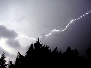 Yıldırım Düşmesi Sonucu Bir Kişi Öldü