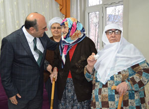 Akgemci’den Huzurevine Ziyaret 