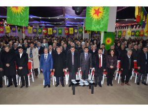 Demirtaş, Hakkari’de Başkan Adaylarını Tanıttı