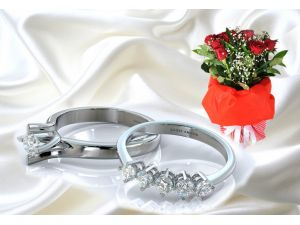 Sevgiliye Tutkulu Bir Hediye