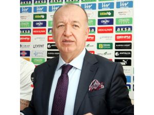 Medical Park Antalyaspor İki Genç Futbolcuya İmza Attırdı