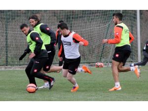 Adanaspor, İstanbul Büyükşehir Belediyespor Maçı Hazırlıklarına Başladı