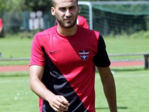Cenk Tosun İmzaladı