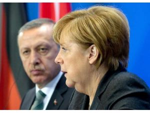 Erdoğan’dan Merkel’e Çağrı