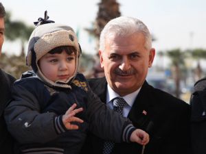 Binali Yıldırım: “İzmir’in Tarihine Geçecek Hizmetleri Yapacağız”