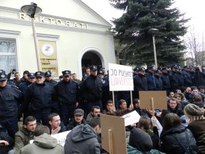 Kosova’da Öğrencilerin ‘Rektör’ Öfkesi Dinmiyor