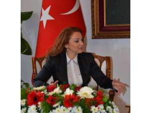 Nezaket Atasoy’dan Bahçeli’ye Ziyaret