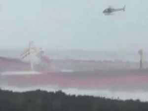 Fırtına Koca Gemiyi İkiye Ayırdı