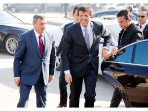 Bakan Zeybekçi’ye Okul Kütüğü Sürprizi