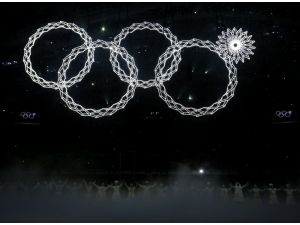 2014 Kış Olimpiyatlarının Halkalarından Biri Sönük Kaldı
