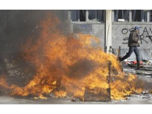 Cumhurbaşkanlığı Binası Ateşe Verildi