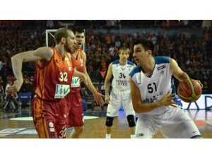 Anadolu Efes, Spor Toto Erkekler Türkiye Kupasında Finale Yükseldi