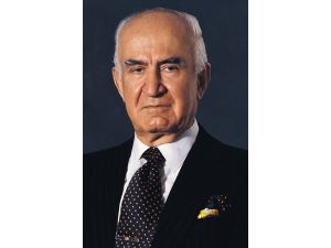 Eski Bakan Baloğlu Defnedildi