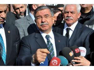 Milli Savunma Bakanı İsmet Yılmaz: